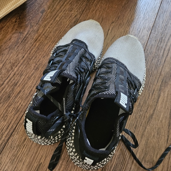Size 8.5 - PUMA Hybrid Rocket Runner Black White Need Some Cleaning Used Conditi
